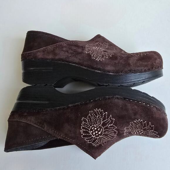 Dansko Suede Clogs Size EU38 US 7.5-8 Brown Leather Floral Embroidery Platform - Picture 14 of 14